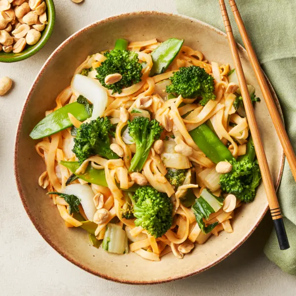 Nudeln in süß-saurer-Soße mit Broccoli