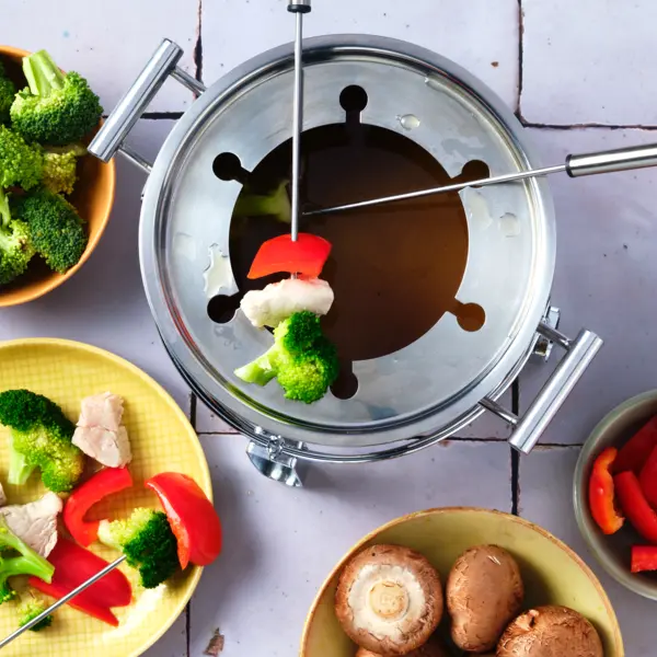 Klassisches Fondue mit Brühe