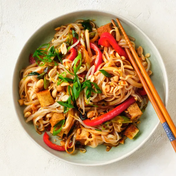 One-Pot Pad Thai mit Tofu