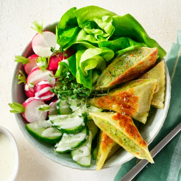 Vegetarische Maultaschen-Bowl