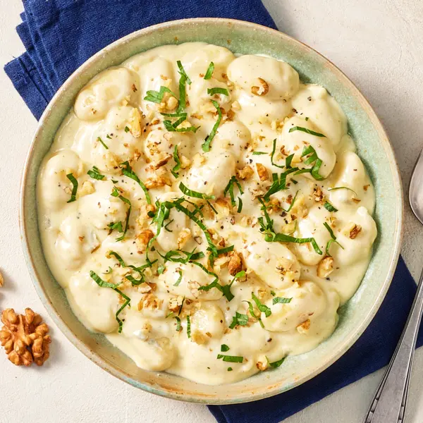Gnocchi in Gorgonzolasoße mit Walnüssen