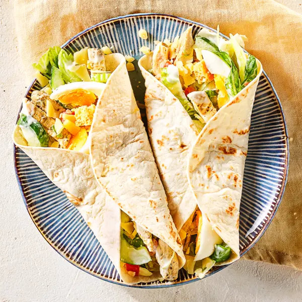 Schnelle Caesar Chicken Wraps