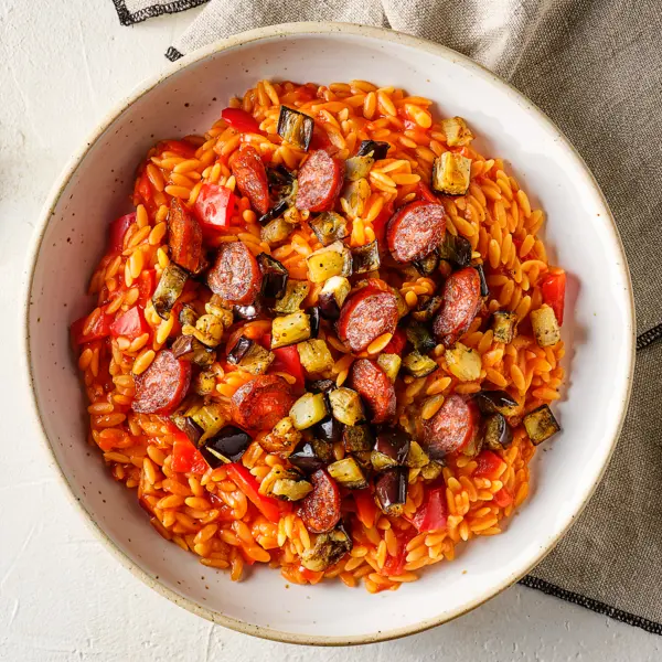 Tomaten-Kritharaki mit Chorizo ​​und gerösteter Aubergine