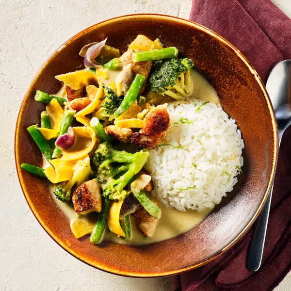 Grünes Curry mit Hähnchen