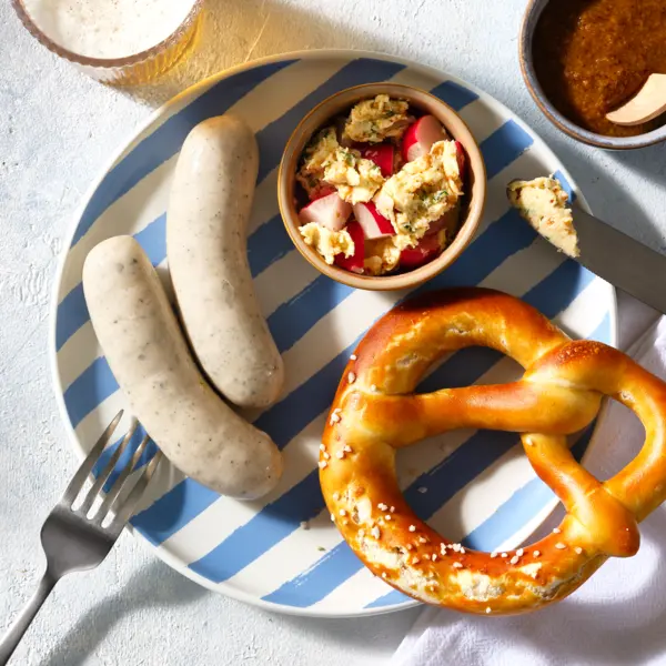Weißwurst-Frühstück mit Radieschenbutter