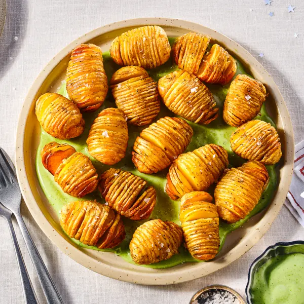 Hasselback-Kartoffeln mit Basilikum-Mayo