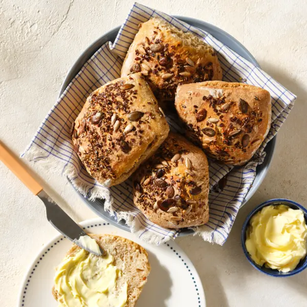 Einfache Sauerteig-Brötchen über Nacht