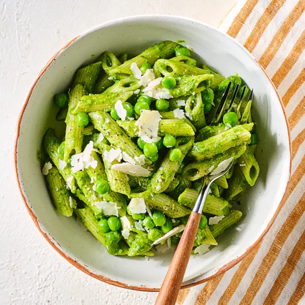 Schnelle Pasta mit Erbsenpesto