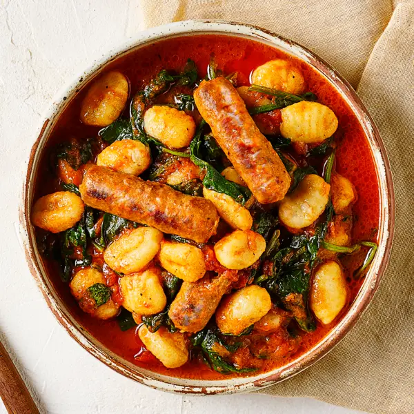 Gnocchi mit Bratwurst und cremigem Blattspinat