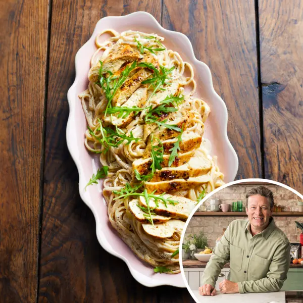 Chicken Alfredo mit Muskat, Parmesan und Rucola