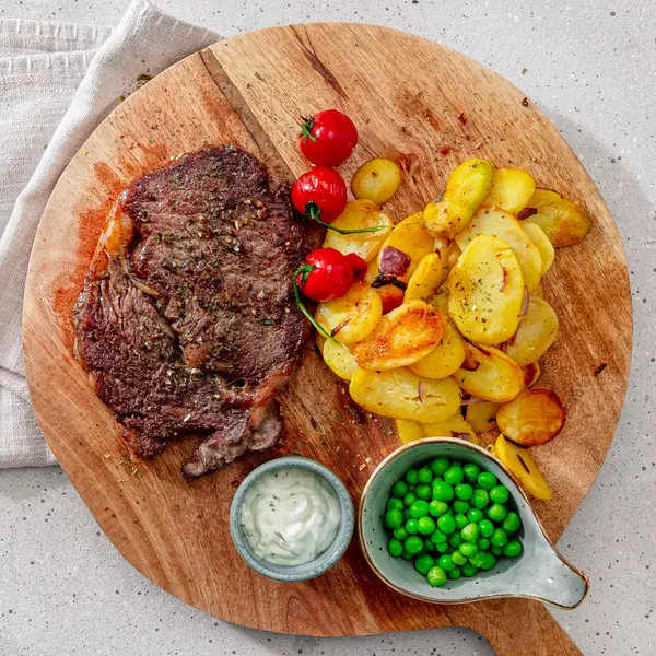 Rumpsteak mit Bratkartoffeln