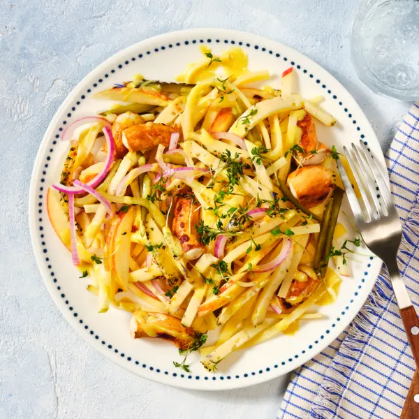 Allgäuer Käse-Salat mit Brezel-Bites