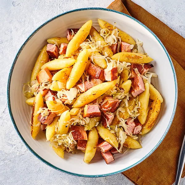 Schupfnudeln mit Leberkäse und Sauerkraut