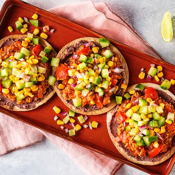 Crispy Hack-Tacos mit schwarzen Bohnen