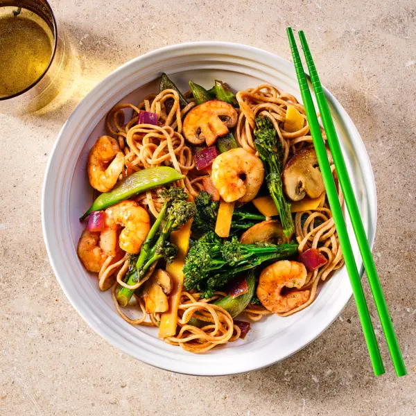 Mie Nudeln mit Broccoli und Garnelen