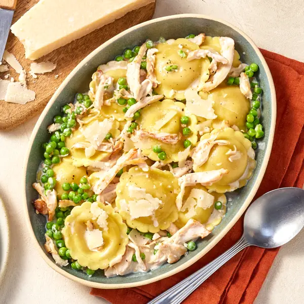 Ravioli mit Hähnchenfilet und Parmesancreme