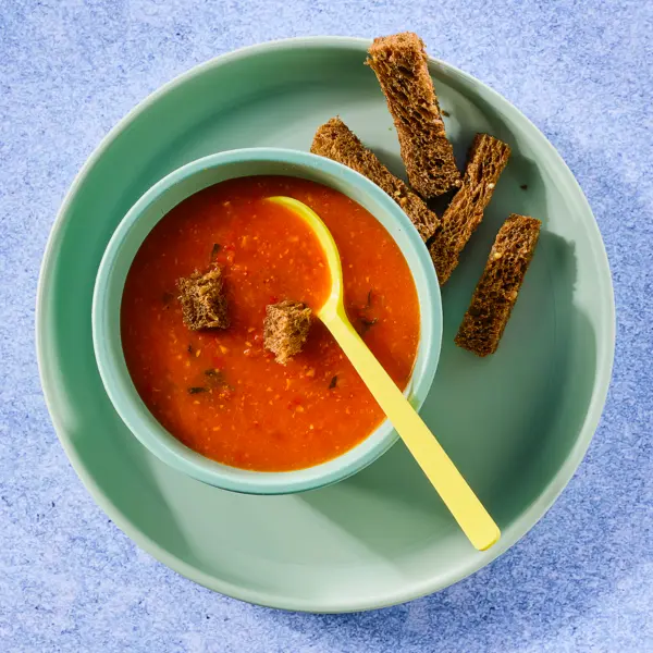Kichererbsen-Gemüse-Suppe mit Roggenbrot