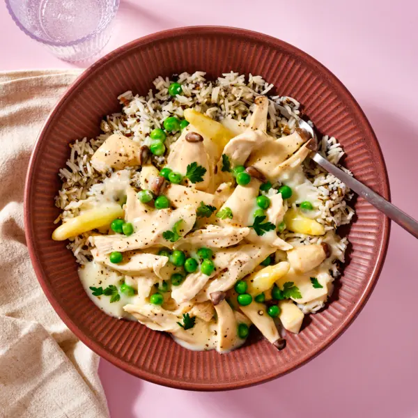 Einfaches Hühnerfrikassee mit Spargel und Wild-Reis