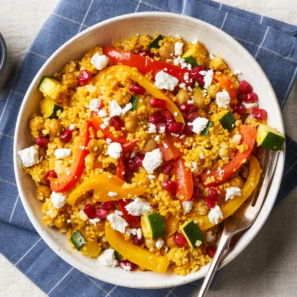 Couscous mit Granatapfel und Paprika