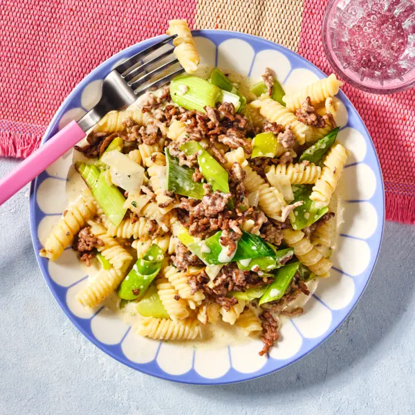 Käse-Lauch-Pasta mit Hackfleisch