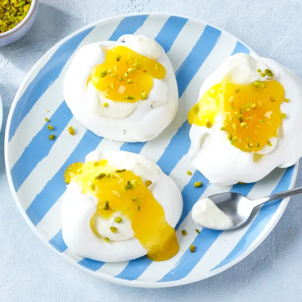 Mini-Baisers mit Lemon Curd