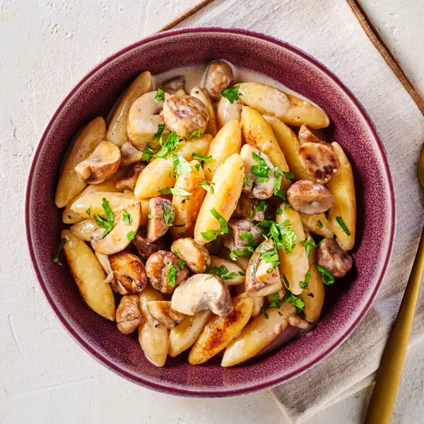 Schupfnudelpfanne mit Pilzen und Maronen