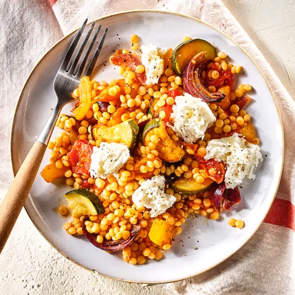 Mediterraner Couscous mit gegrilltem Gemüse
