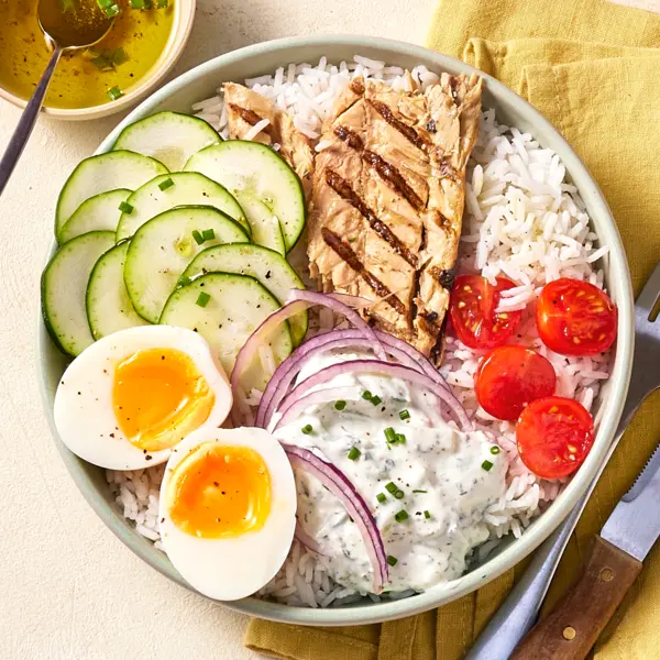 Makrelen-Zucchini-Bowl