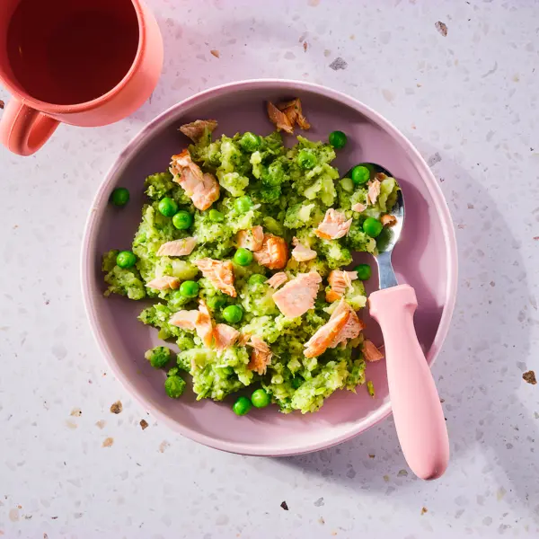 Broccoli-Erbsen-Stampf mit Lachs  und Frischkäse