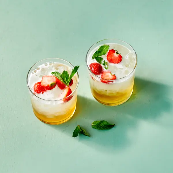 Erdbeer-Kamille-Cocktail