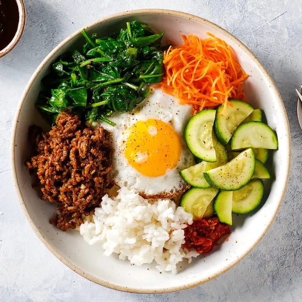 Bibimbap mit Hackfleisch