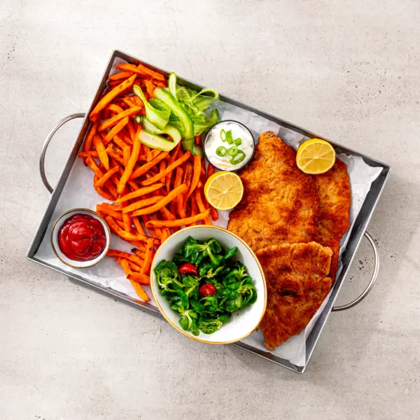 Putenschnitzel mit Süßkartoffel-Pommes