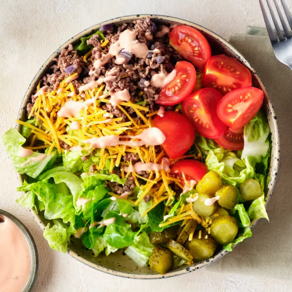 Low-Carb Burger-Salat
