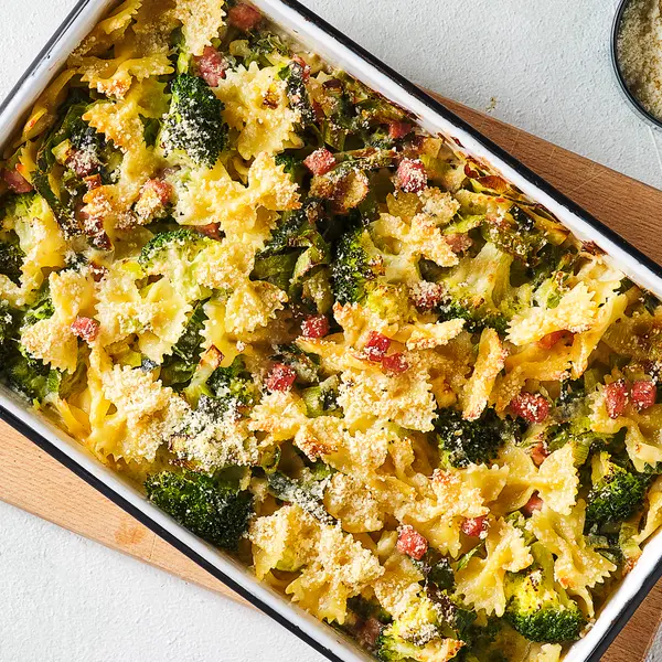 Farfalle-Auflauf mit Lauch und Schinken