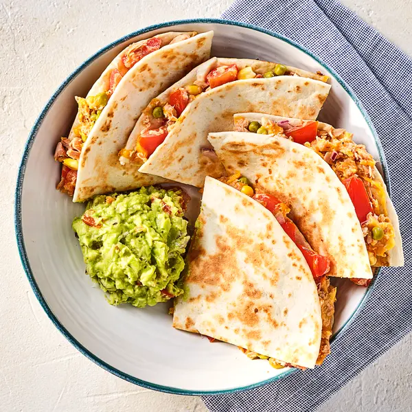 Quesadillas mit Thunfischcreme und Guacamole