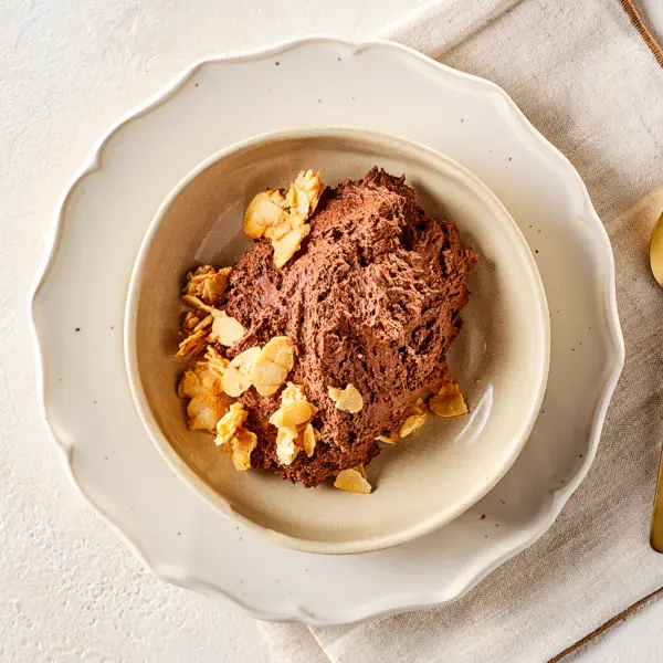 Schokoladenmousse mit Mandelcrunch