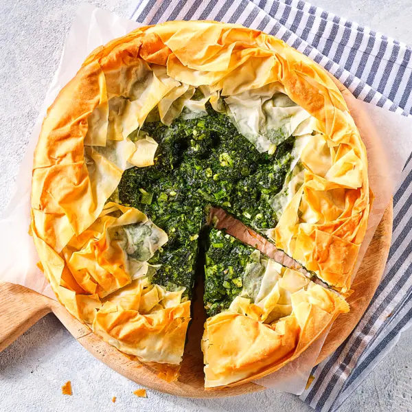 Griechischer Spinatkuchen mit Filoteig
