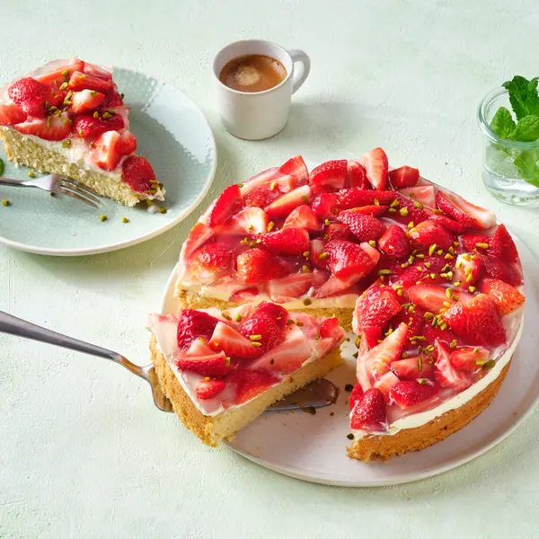 Erdbeerkuchen mit Vanillepudding