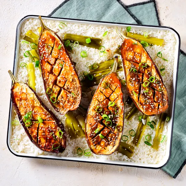 Miso-Auberginen mit Ofenreis