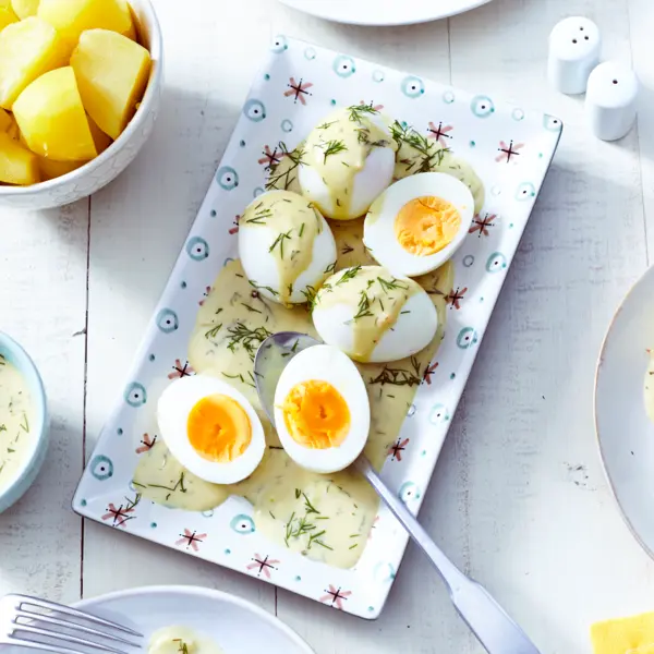 Senfeier mit Kartoffeln