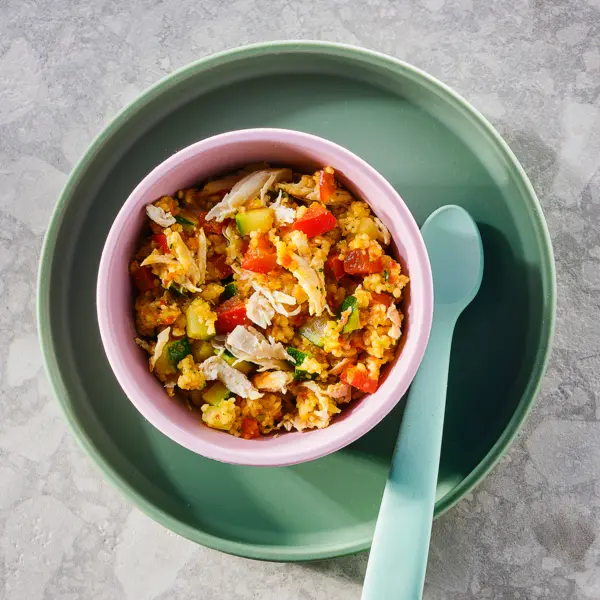 Couscous-Hähnchen-Stampf mit Paprika und Zucchini