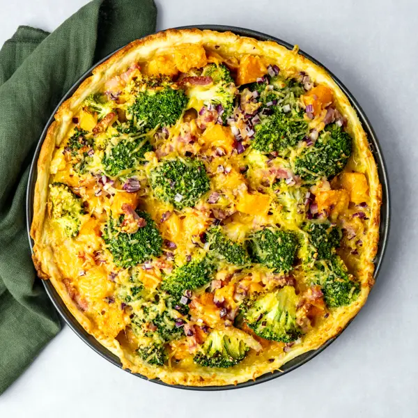 Pikante Quiche mit Broccoli, Kürbis und Speck
