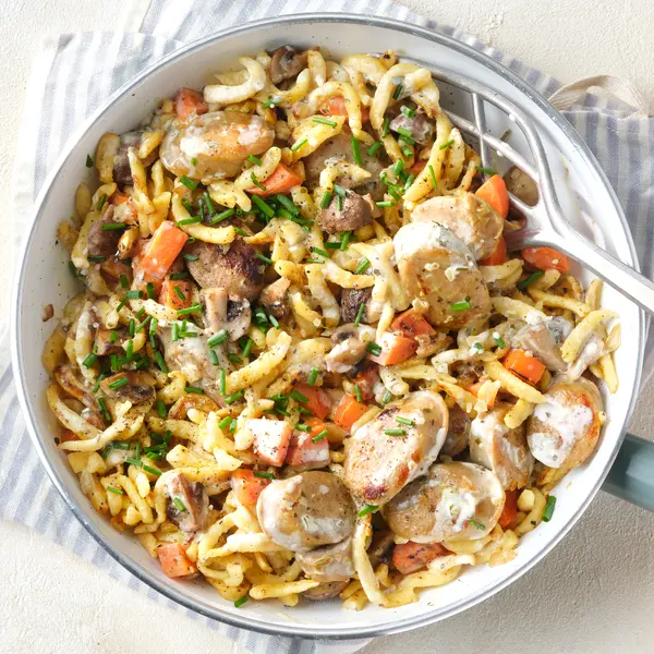 Bratwurst-Spätzle-Pfanne