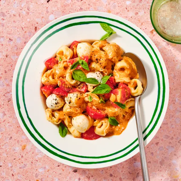 Tortellini mit Tomate-Mozzarella