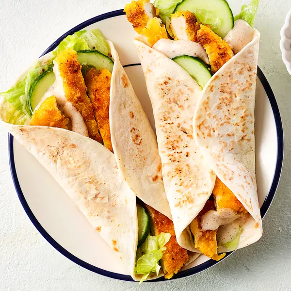 Wraps mit Chicken Nuggets und Honig-Senf-Soße