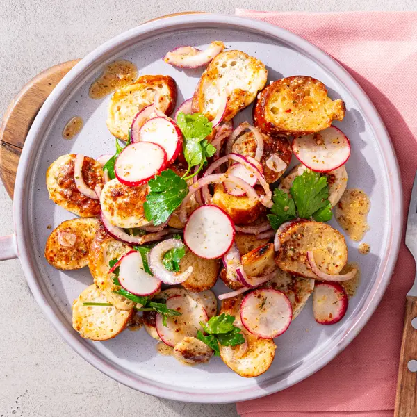 Weißwurst-Salat mit süßem Senf