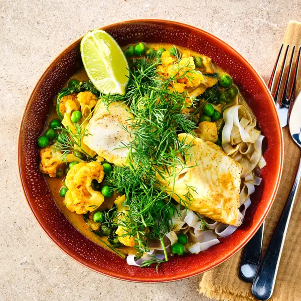 Reisnudel-Curry mit Kabeljau