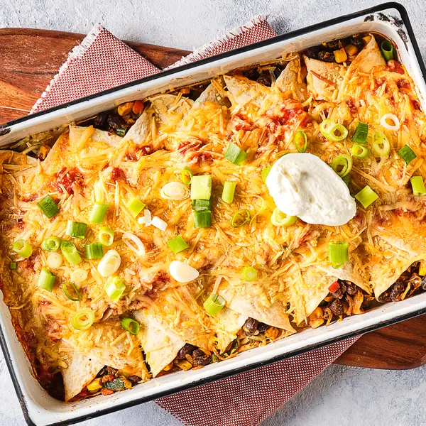 Enchiladas mit Bohnen und Sour Cream