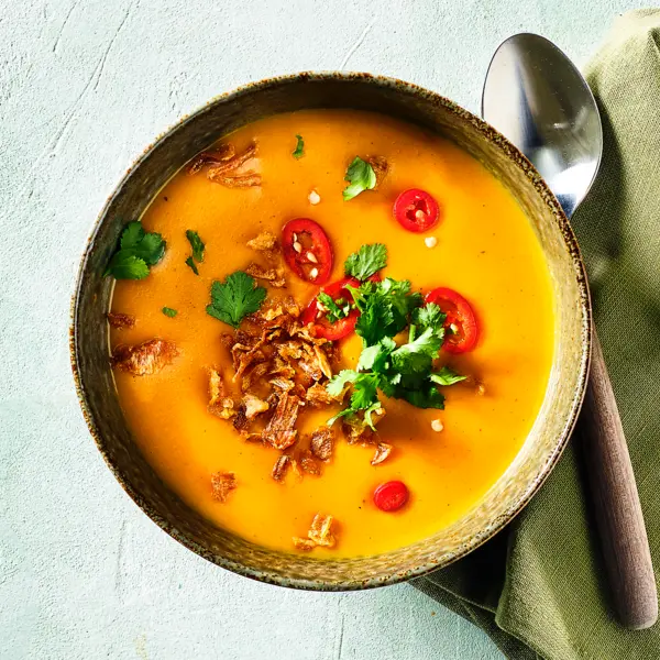 Kürbis-Kokos-Suppe mit Zitronengras