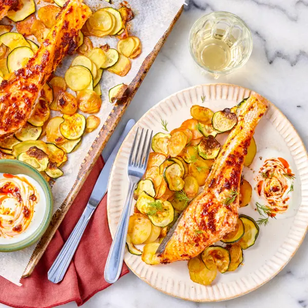 Lachs mit Granatapfelglasur  und Ofengemüse